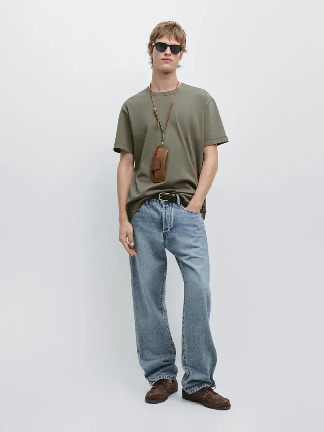 100% Cotton Short-Sleeve T-Shirt 100% Cotton Short-Sleeve T-Shirt