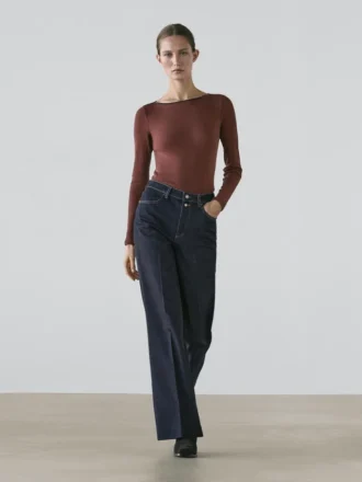 Flared High-Waist Jeans