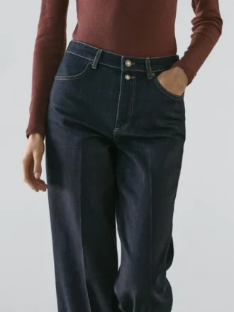 Flared High-Waist Jeans