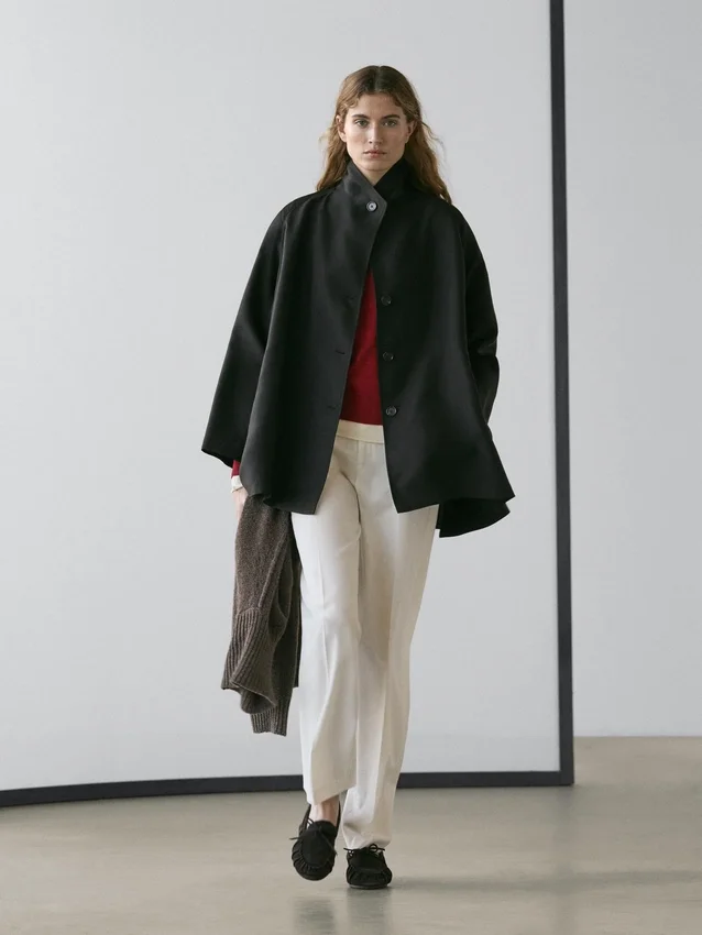 Flowing Voluminous Cape with Button Details Flowing Voluminous Cape with Button Details