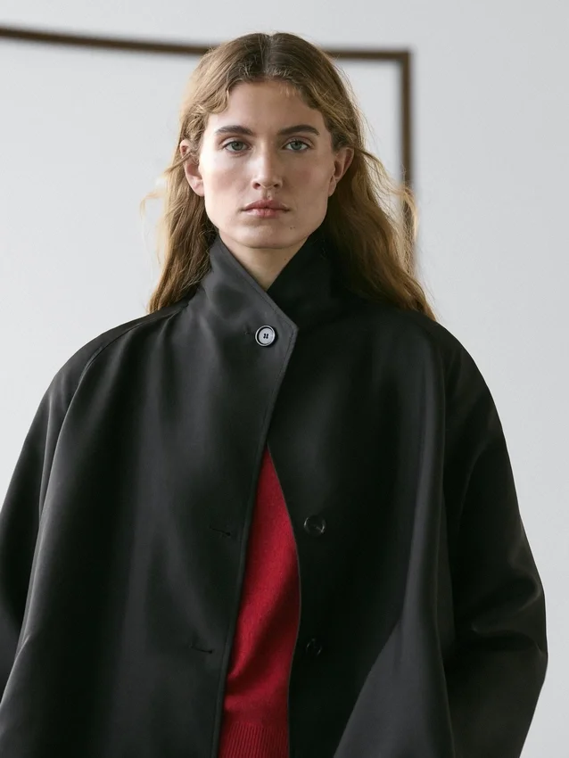 Flowing Voluminous Cape with Button Details Flowing Voluminous Cape with Button Details