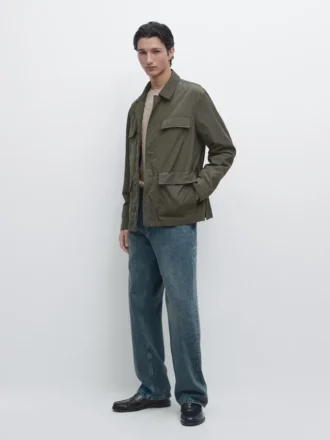 Lightweight Jacket with Pockets