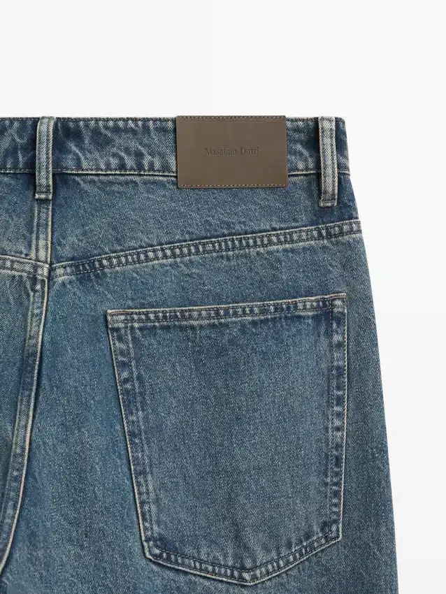 Wide-Leg Jeans Wide-Leg Jeans